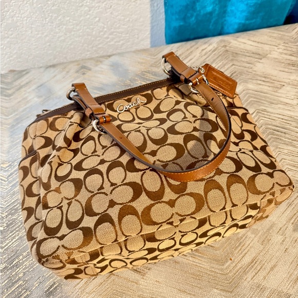 Coach Signature Brown bag with Coach logo - Picture 10 of 16